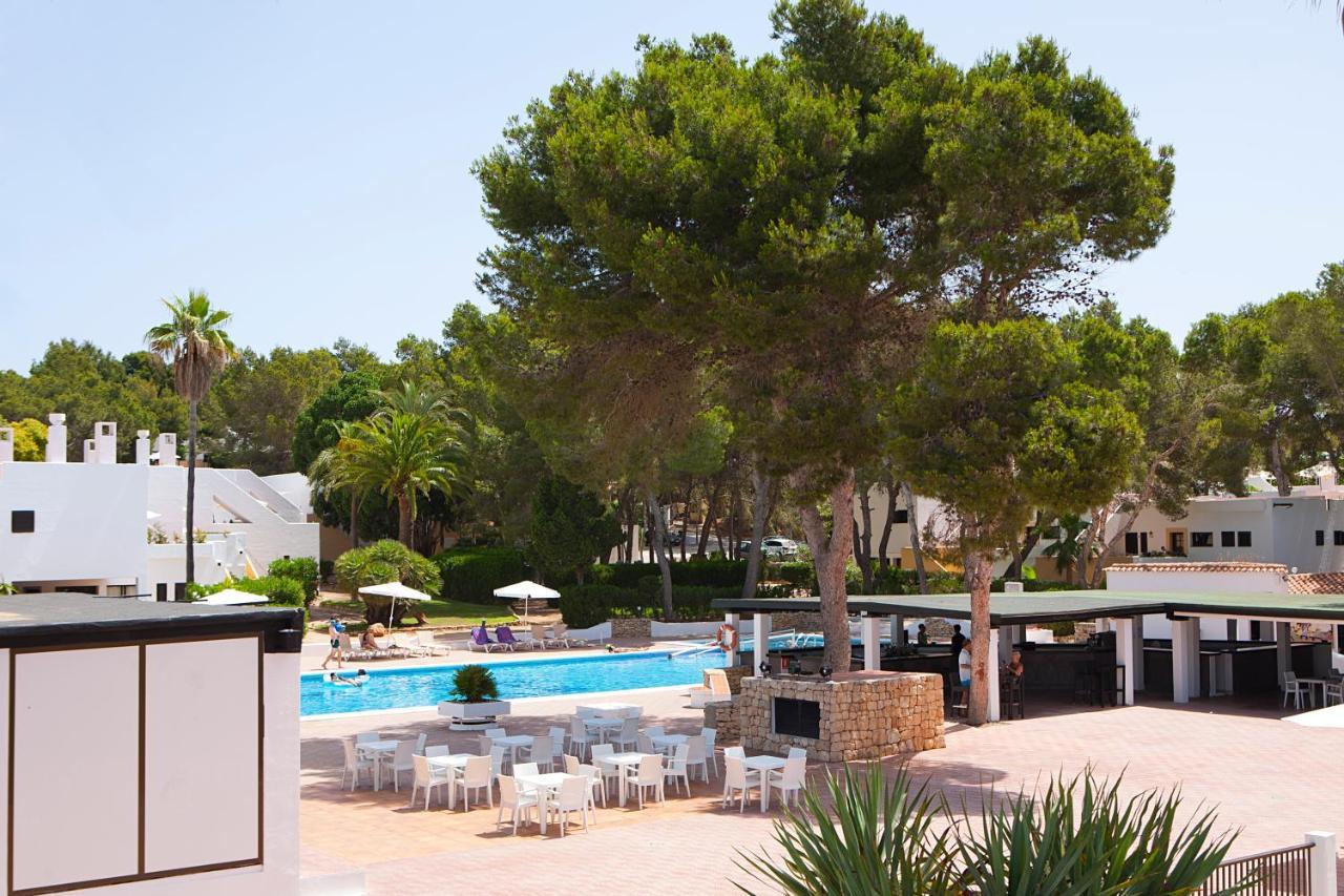 Apartamentos Club Cala Azul Làng Sant Carles de Paralta Ngoại thất bức ảnh