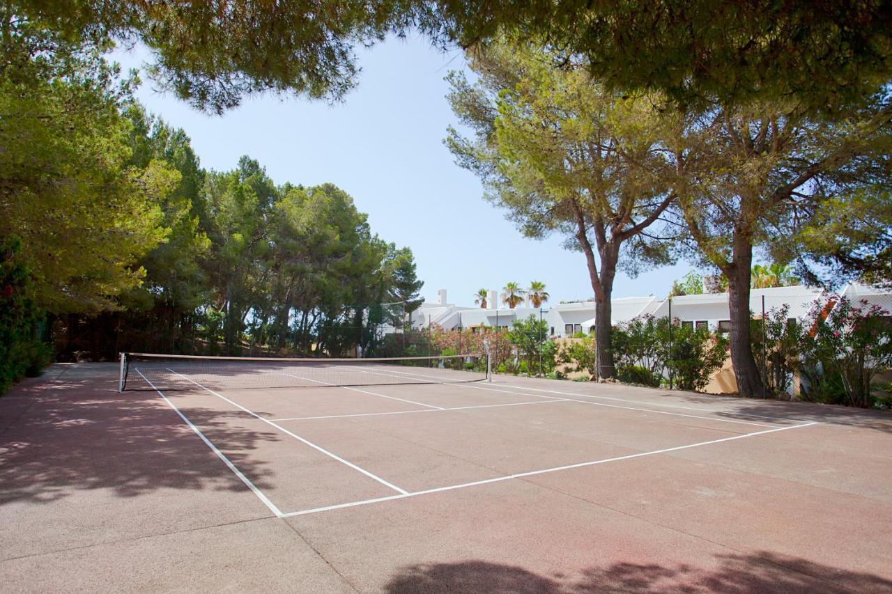 Apartamentos Club Cala Azul Làng Sant Carles de Paralta Ngoại thất bức ảnh